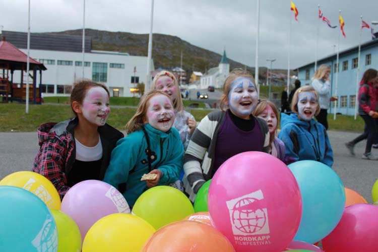 Glade barn på Nordkapp filmfestival