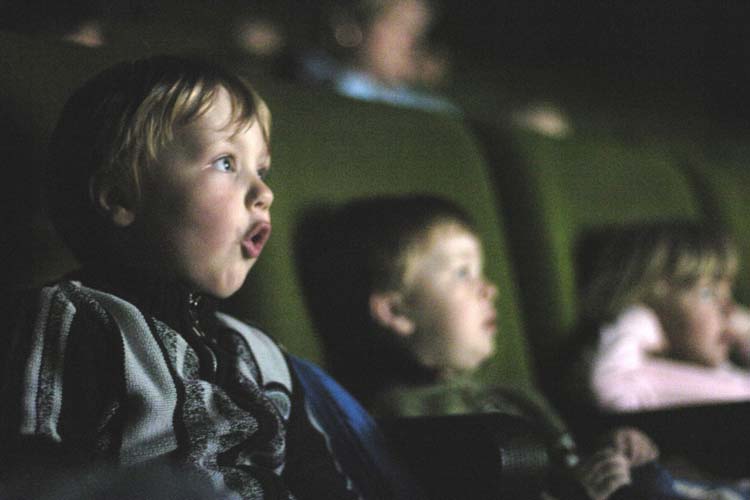 Barn på kino. Foto: Barnefilmfestivalen i Kristiansand