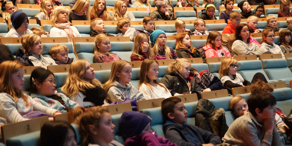 Elever på Kule kidz gråter ikke på Tysvær kino. Foto Tysvær kino.