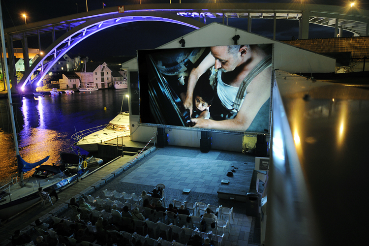 Outdoor screening of Cinema Paradiso during the festival